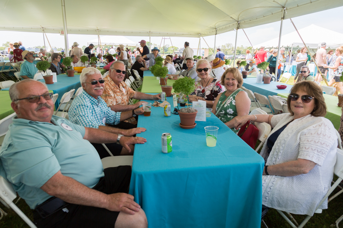 People enjoying Peconinic 2018