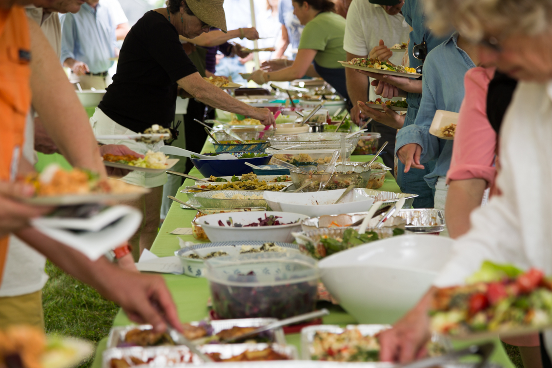 People enjoying food at Peconinic 2018