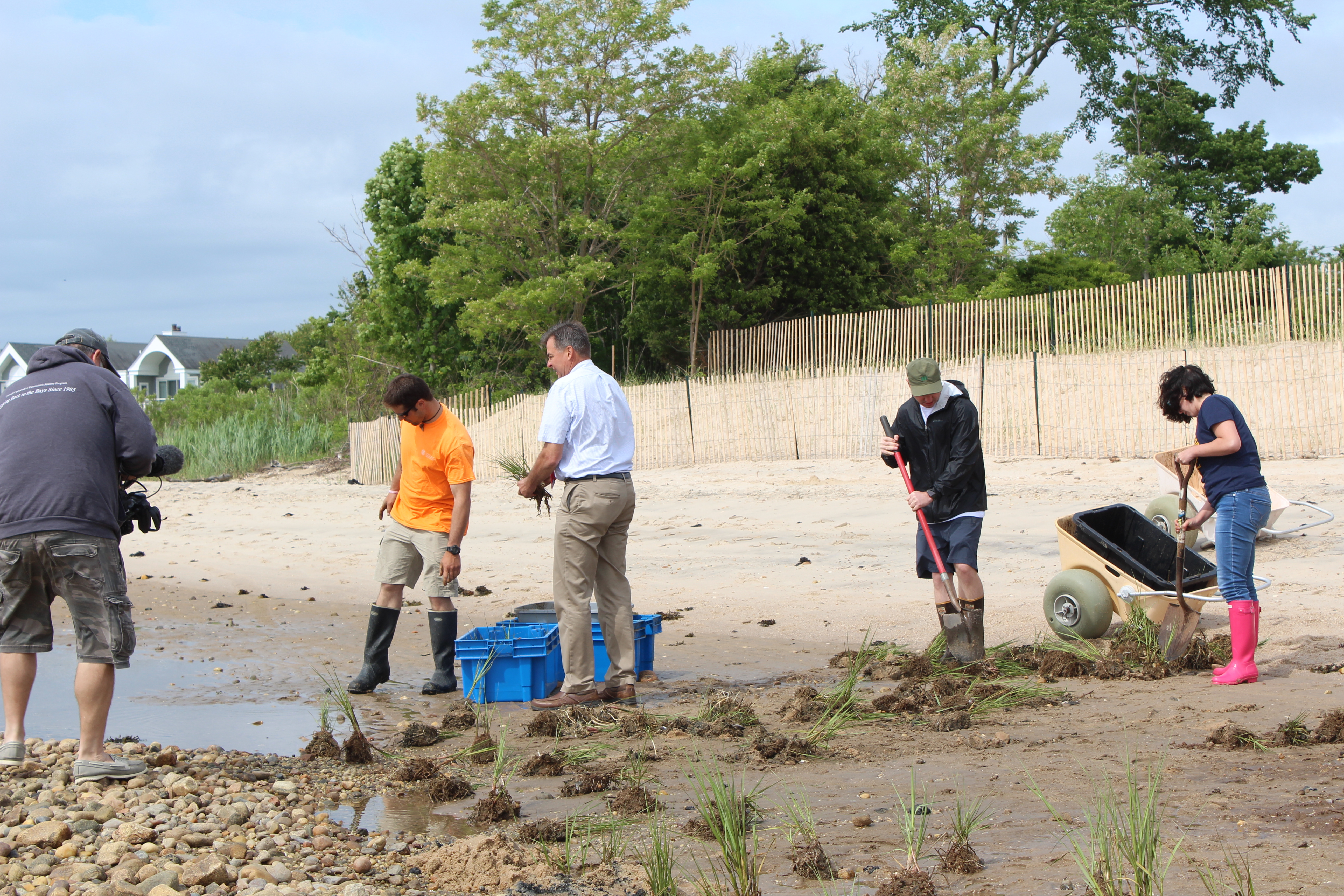 Greenport 5th graders at the Widow's Hole Preserve